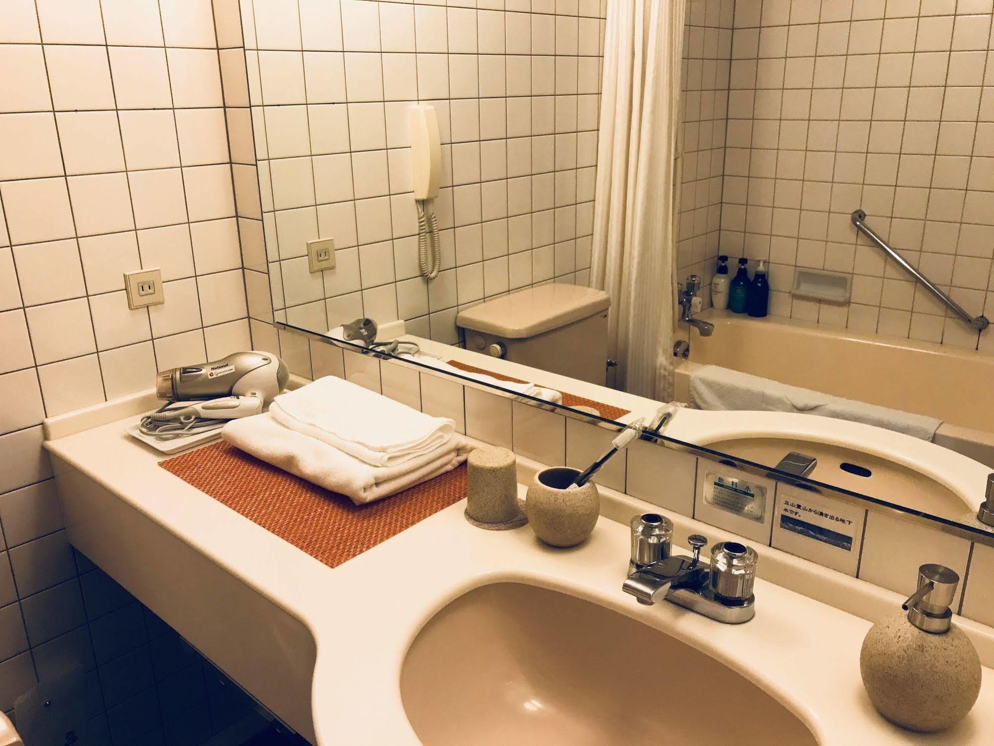 Hotel Granmirage Uozu Extérieur photo